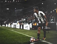 TL引发争议！穆古鲁扎官方宣布重返赛场新规热度持续攀升